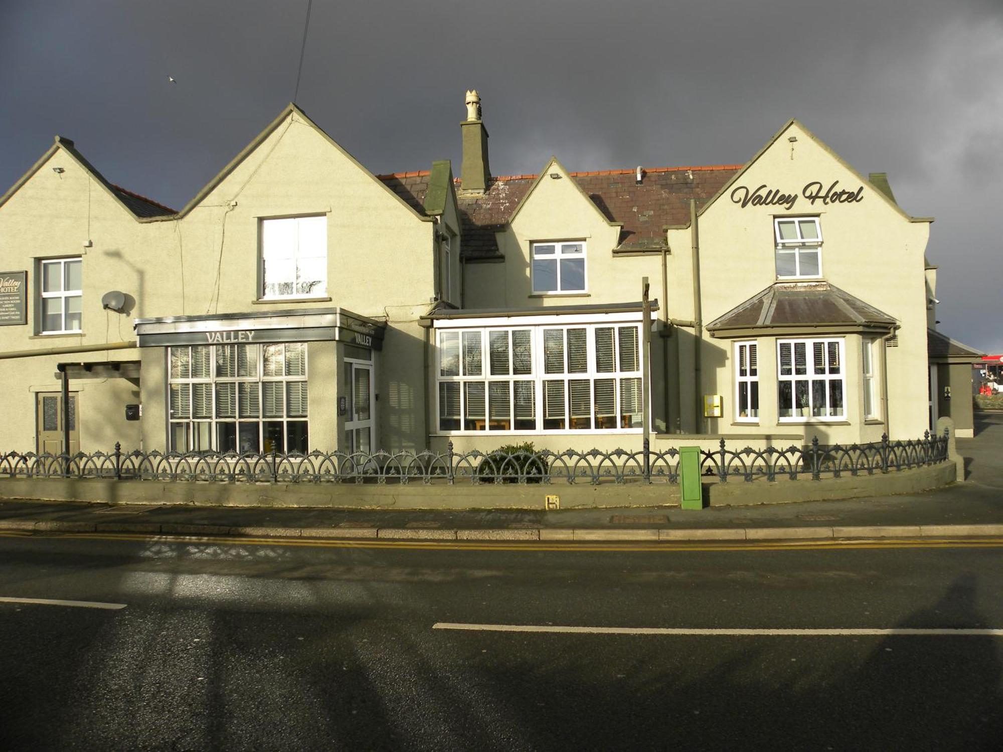 The Valley Hotel, Anglesey Eksteriør billede